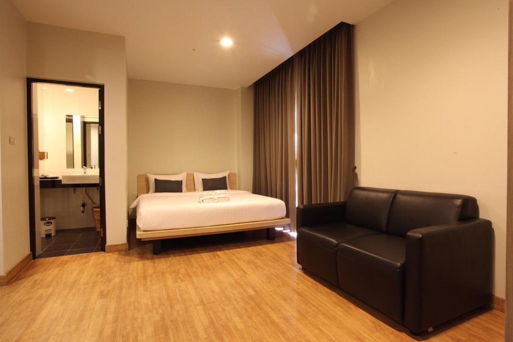 Narita Amata Hotel Chonburi Bagian luar foto