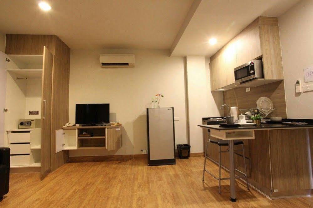 Narita Amata Hotel Chonburi Bagian luar foto