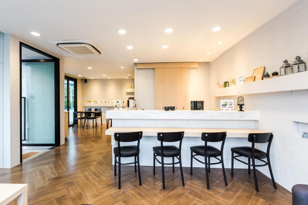 Narita Amata Hotel Chonburi Bagian luar foto