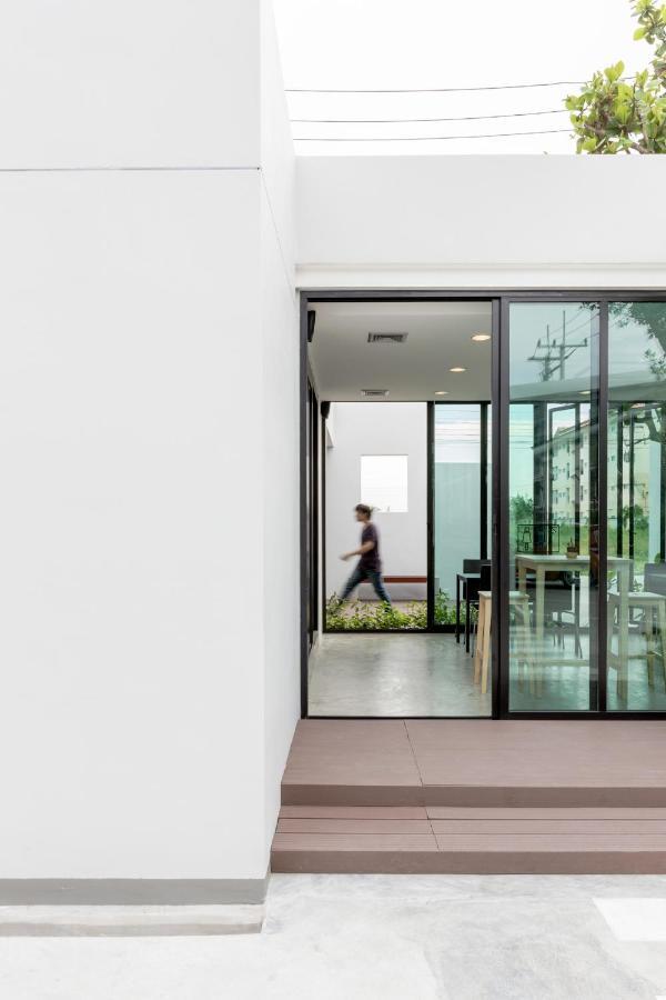 Narita Amata Hotel Chonburi Bagian luar foto