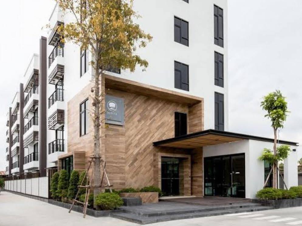 Narita Amata Hotel Chonburi Bagian luar foto