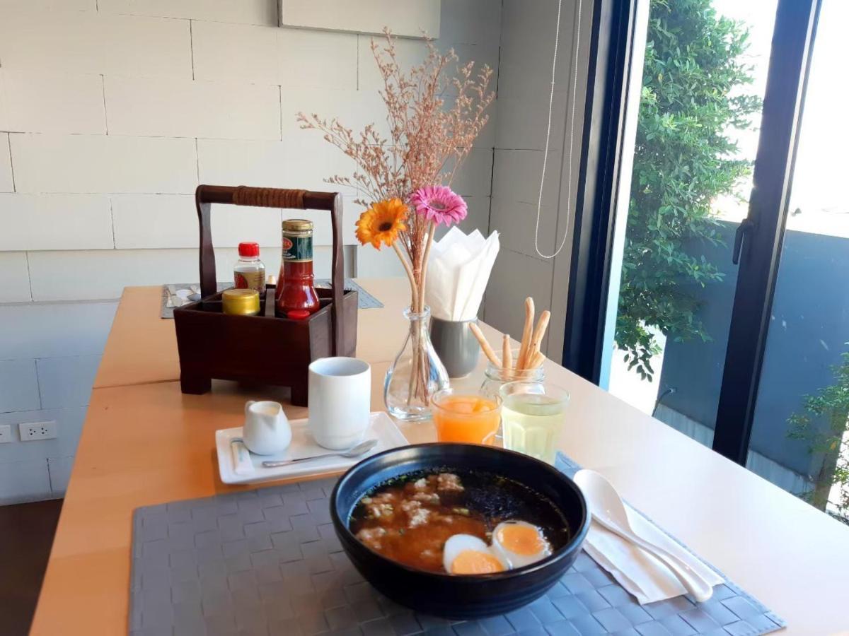 Narita Amata Hotel Chonburi Bagian luar foto
